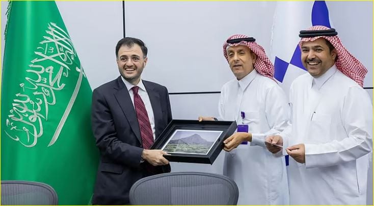 وزير الاتصالات السوري يزور مقر مجموعة stc لبحث تعزيز التعاون الرقمي مع السعودية