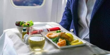 9 خدمات مجانية على متن الطائرة لا تفوت طلبها