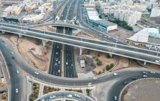 أمانة نجران تنفّذ مشروع ربط طريقي الملك عبدالعزيز والملك عبدالله