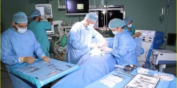 مستشفى الدكتور سليمان الحبيب بالصحافة ينجح في علاج مراهق يعاني من السمنة المفرطة بتكميم معدة باستخدام المنظار