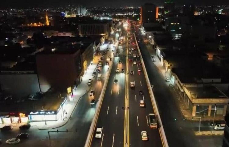 أمانة الشرقية تنهي صيانة جسر الملك فهد بالخبر لتعزيز كفاءة البنية التحتية والطرق