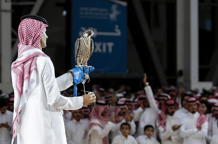 معرض الصقور والصيد