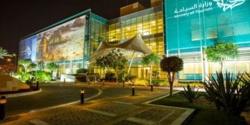 السياحة السعودية تشدد الرقابة.. غرامات تصل إلى 250 ألف ريال على مرافق الضيافة غير المرخصة