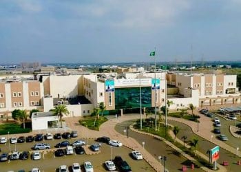 نجاح طبي جديد في السعودية.. زراعة عدسات باستخدام تقنية “ياماني” الحديثة