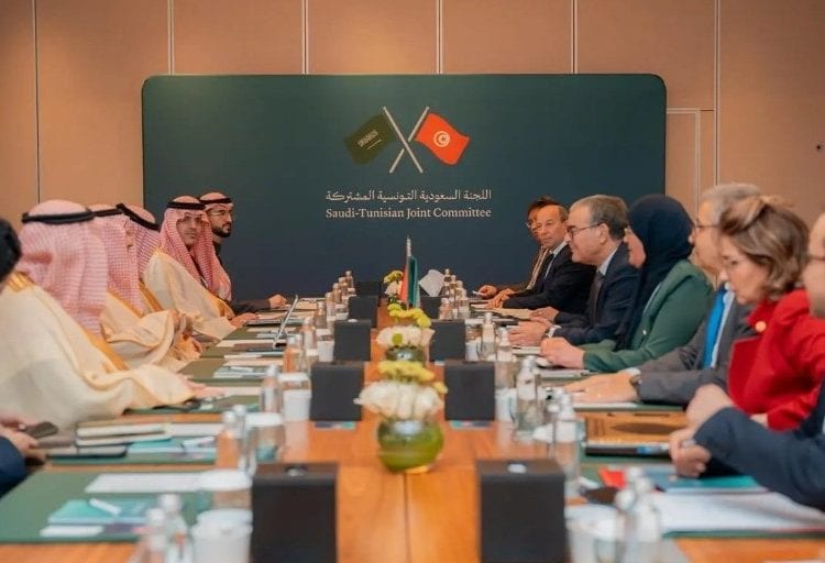 الرياض تختتم أعمال الدورة الثانية عشرة للجنة السعودية التونسية بتوقيع خمس اتفاقيات تعاون
