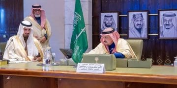 أمير الرياض يدشن 25 حديقة جديدة