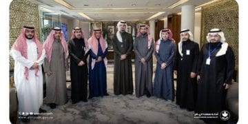 أمين الرياض يكرم فريق تنفيذ مشروع طريق النفود بعد الانتهاء من النفق والجسرين