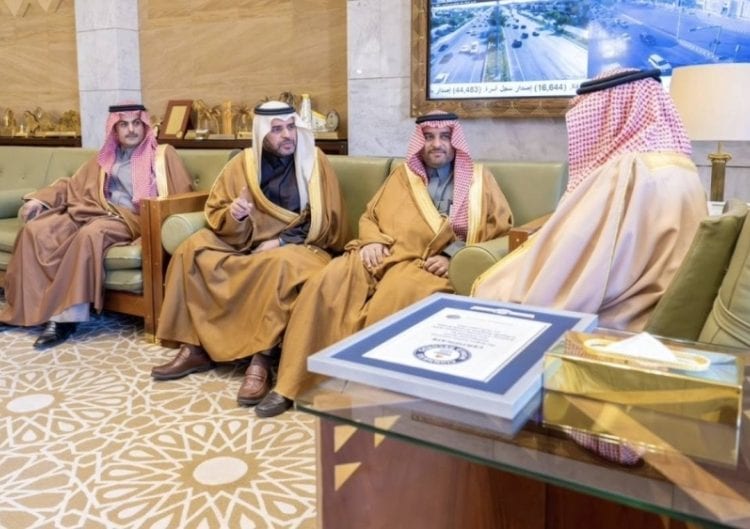 أمير الرياض يشيد بإنجازات أكاديمية التعلم الحاصلة على رقم قياسي عالمي في التدريب