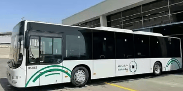 حافلات مكة تطلق مسارًا جديدًا يربط المسجد الحرام بحي حراء الثقافي