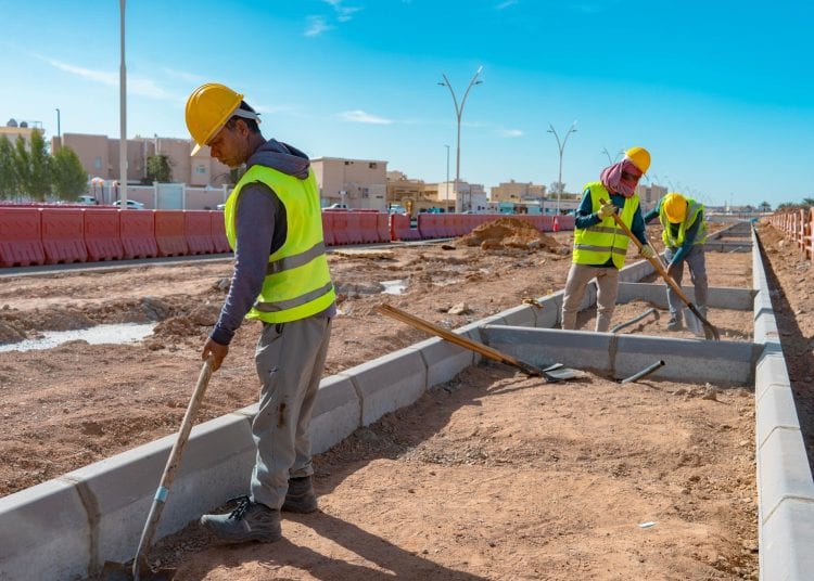 أمانة حائل تبحث مع المكاتب الهندسية والمقاولين تعزيز الالتزام بالاشتراطات البلدية