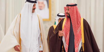الشيخ طاهر أشرفي يرحب بجهود سعودية وقطرية لاحتواء أزمة باكستان وأفغانستان