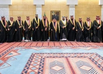 أمير منطقة الرياض يسلم وثائق تملك الوحدات السكنية للأسر المستحقة