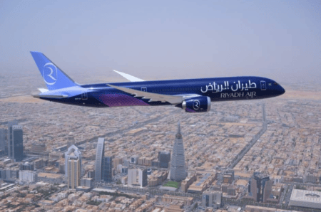 طيران الرياض يطلق رحلات يومية إلى القاهرة كثاني وجهاته الإقليمية ضمن شبكة الربط الجوي