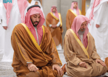 ولي العهد يزور مسجد قباء في المدينة المنورة