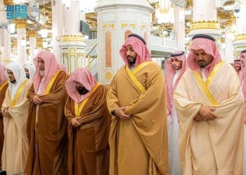 ولي العهد يزور المسجد النبوي
