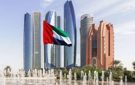 الإمارات تعفي المتأثرين بإغلاق المجال الجوي من غرامات التأخير