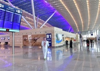  مطار الملك عبدالعزيز الدولي يناشد المسافرين بالتحقق من رحلاتهم قبل السفر