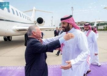 ملك الأردن يصل إلى جدة وسمو ولي العهد في مقدمة مستقبليه