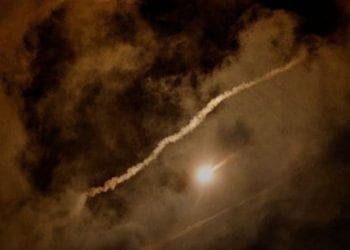 رويترز: سماع أصوات انفجارات قوية في دبي وأبوظبي والدوحة