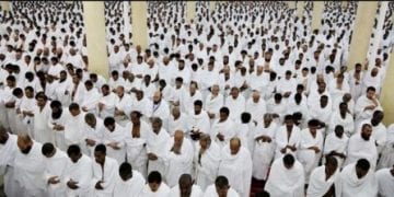 موعد صلاة عيد الفطر 2026 في مكة المكرمة