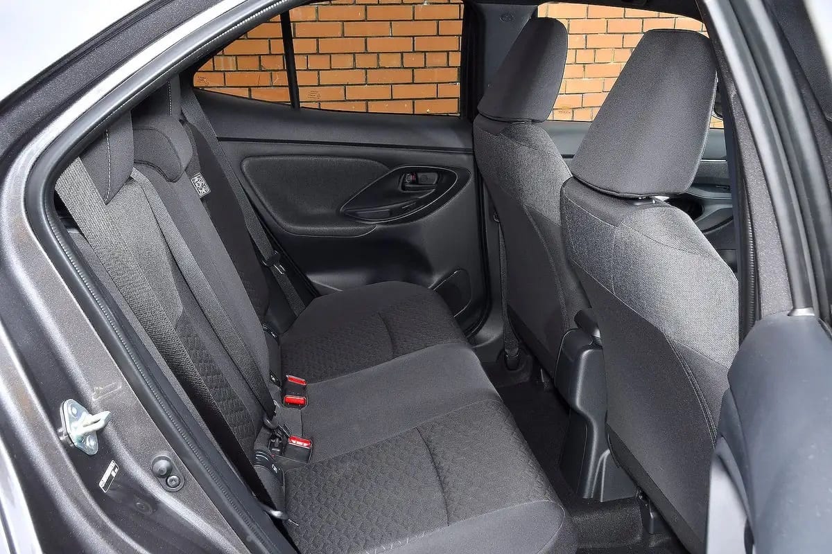 01- toyota yaris cross 2021 أكثر السيارات المستعملة اقتصادًا في الوقود