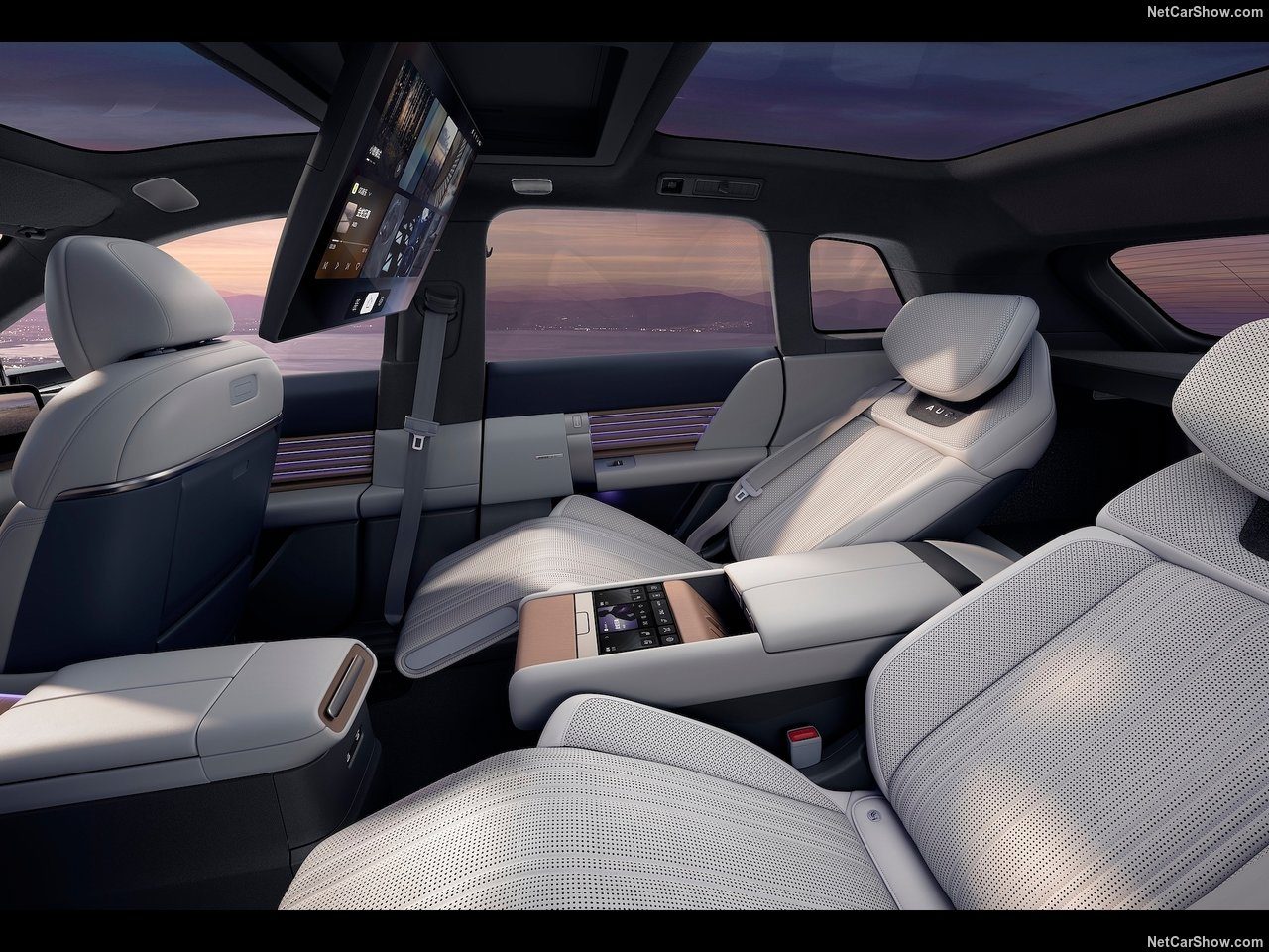أودي إي 7 إكس الكهربائية 2027 AUDI E7X 000