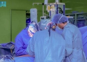 التخصصي ينجح في أول عمليات استئصال كبد روبوتية أحادية المنفذ من متبرع حي