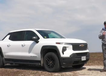 شاحنة شيفروليه سيلفرادو EV بين الأداء القوي ومشاكل خدمات ما بعد البيع