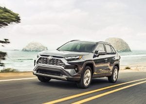 أسعار تويوتا راف 4 LE 4X4 هايبرد 2025.. سيارة SUV هجينة تجمع بين الاعتمادية والاقتصاد في الوقود