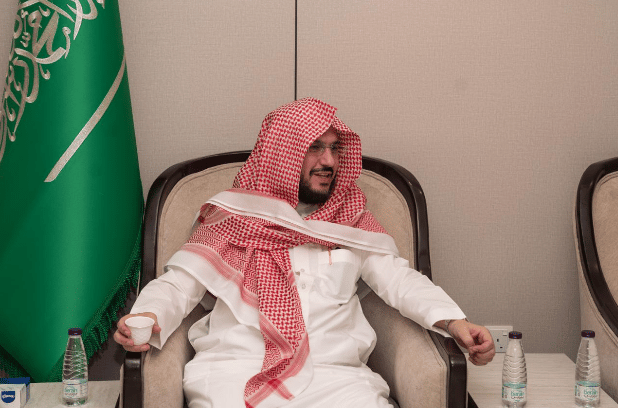 الأمين العام لهيئة كبار العلماء يتفقد المشاعر المقدسة