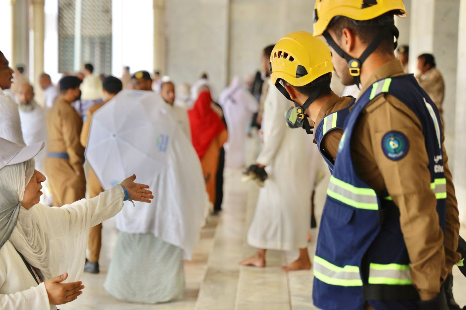 الدفاع المدني بالحج يعزز السلامة الميدانية في عرفات 