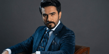 من المسرح بدأت الحكاية.. ومن الشغف وُلد الحلم