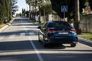 أداء تويوتا كورولا 1.5L XLI Executive 2025 على الطريق السريع