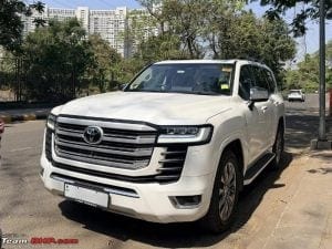 تويوتا لاندكروزر GXR3 DSL 2025: قوة الديزل الصامدة