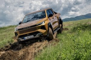 أسعار تويوتا هايلكس GR-S Rally Edition 4X4 4.0L AT 2024
