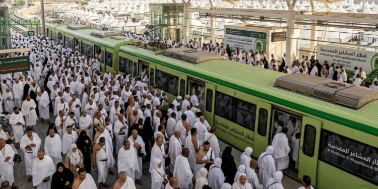 قطار الحرمين رحلة استثنائية بين مكة والمدينة