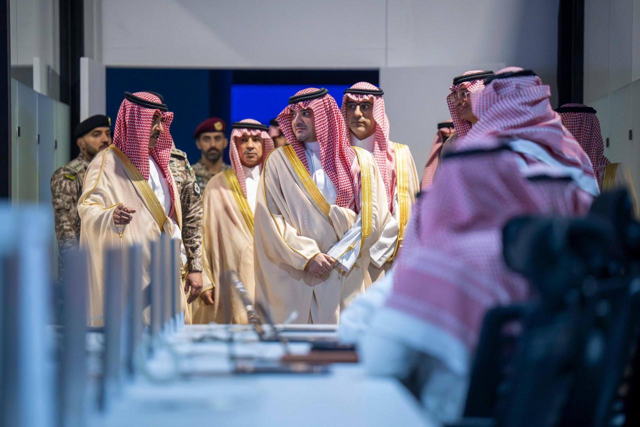 وزير الداخلية يزور ملتقى إعلام الحج