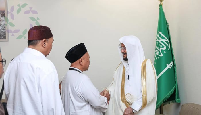 وزير الشؤون الإسلامية يستقبل ضيوف الحج