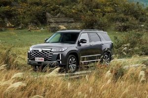 شانجان CS95 رويال 2026: هيبة الـ SUV العائلية وقمة الفخامة الصينية