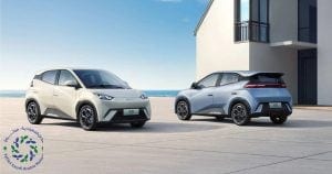سيارة بي واي دي سيجال 2025 مع أضواء LED القوية.