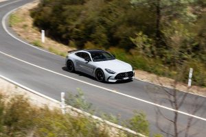 مرسيدس AMG GT 2025 تطلق قذيفة على الحلبات.. هل سحبت البساط من بورشه 911؟