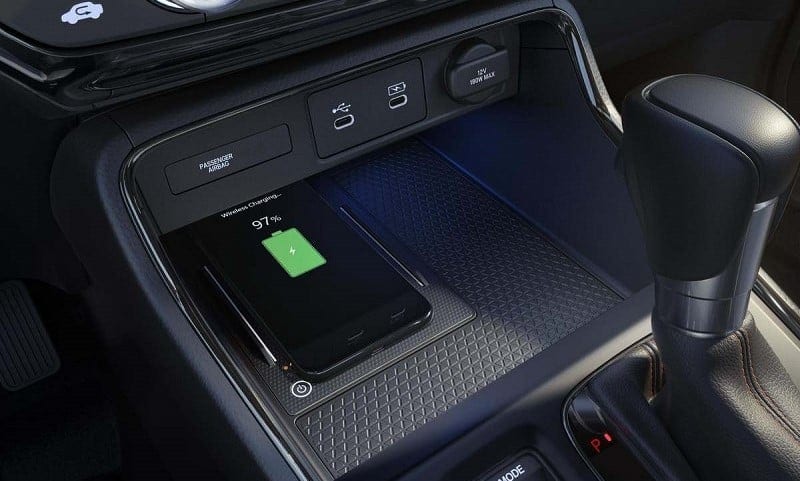 ميزة الشحن اللاسلكي في سيارة هوندا CR-V 2026