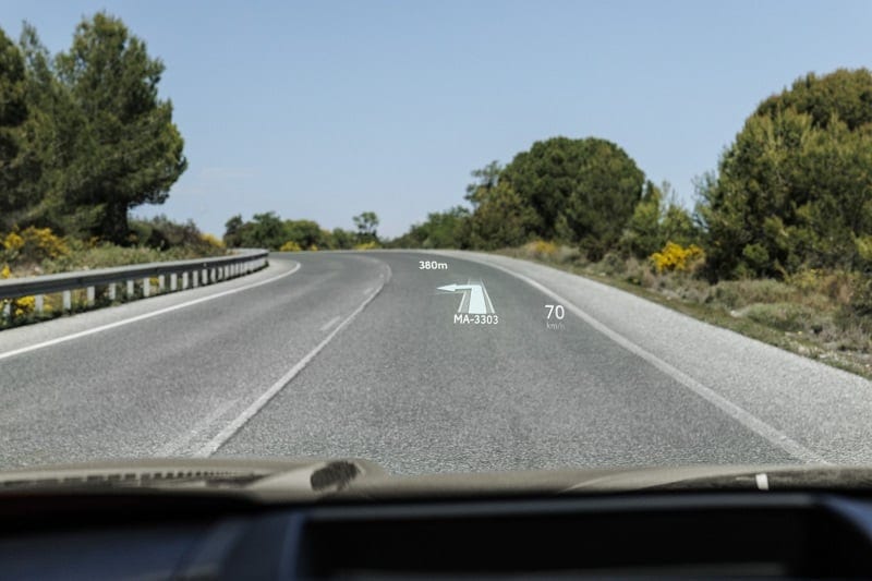 شاشة HUD على الزجاج