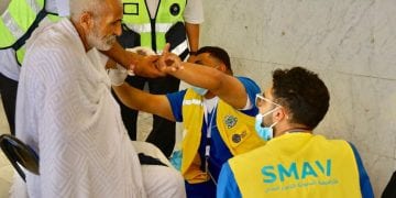 متطوعو الدفاع المدني