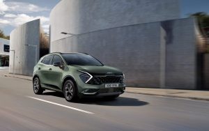 كيا سبورتاج 2025 فئة LX2 تيربو دفع رباعي عند الجبر: القوة والبانوراما في خيار النص فل الذكي