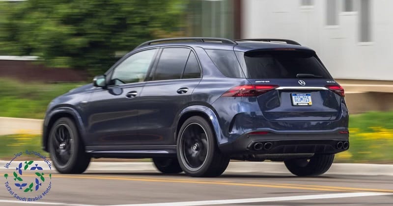 أداء سيارة مرسيدس AMG GLE 53 هايبرد الجديدة على الطريق