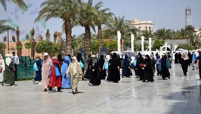 المدينة المنورة تودّع أفواج الحجاج