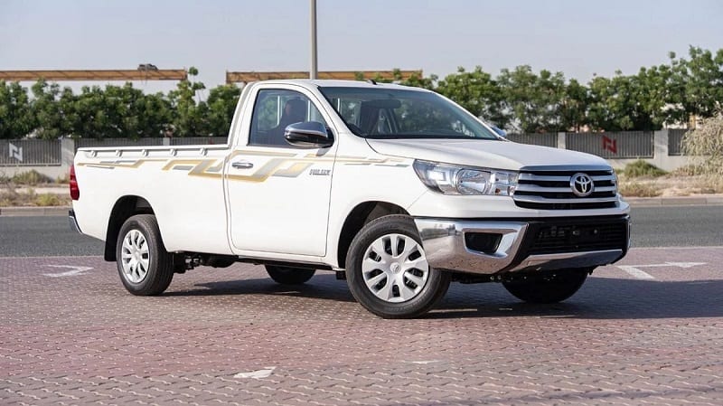أداء تويوتا هايلكس غمارة GL 4X2 2.4 ديزل 2025 على الطريق