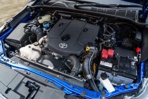 محرك الديزل القوي بسيارة تويوتا هايلكس غمارتين SGLX 4X4 2.4L AT DSL 2025