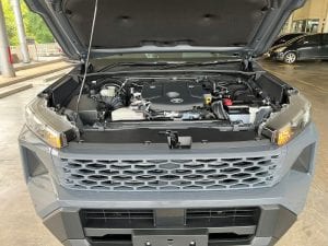 محرك سيارة تويوتا هايلكس 2026 كابينة مفردة GLX 2.7 لتر بنزين 4×4 ناقل يدوي